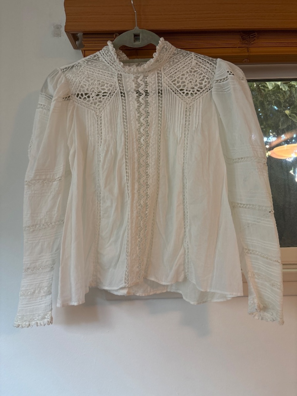 Doen Lace Top - Picture 16 of 17